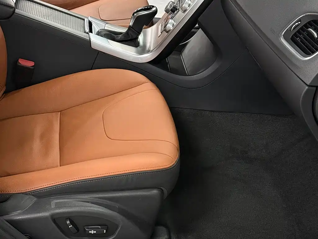 Volvo S60 2017 S60L T3 Smart Edition купить на сайте DeffCars