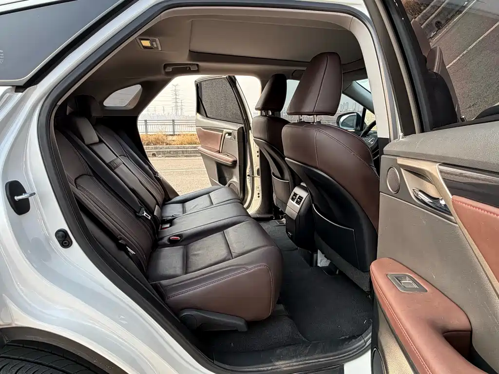 Lexus RX 2020 facelift 300 four-wheel drive elegant version купить на сайте DeffCars