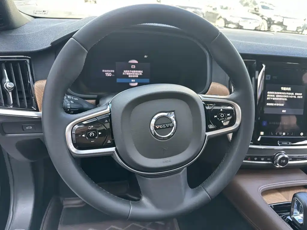 Volvo S90 2024 B5 Zhiyi Luxury Edition купить на сайте DeffCars