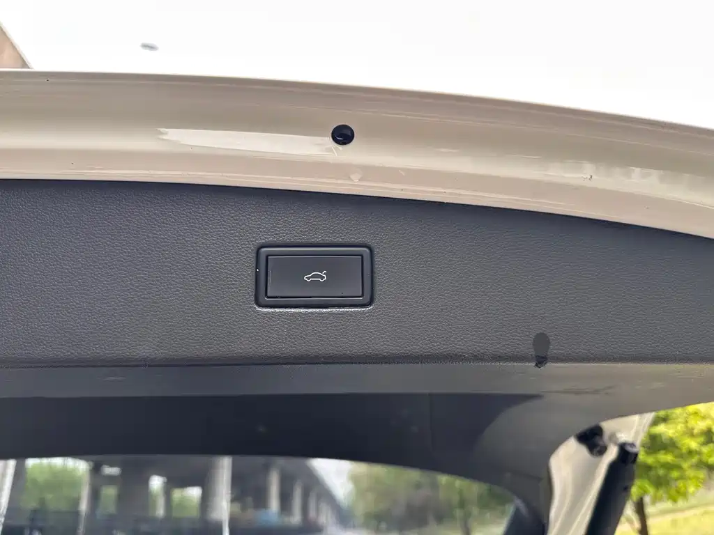 Tiguan L 2023 330TSI automatic two-wheel drive smart version купить на сайте DeffCars