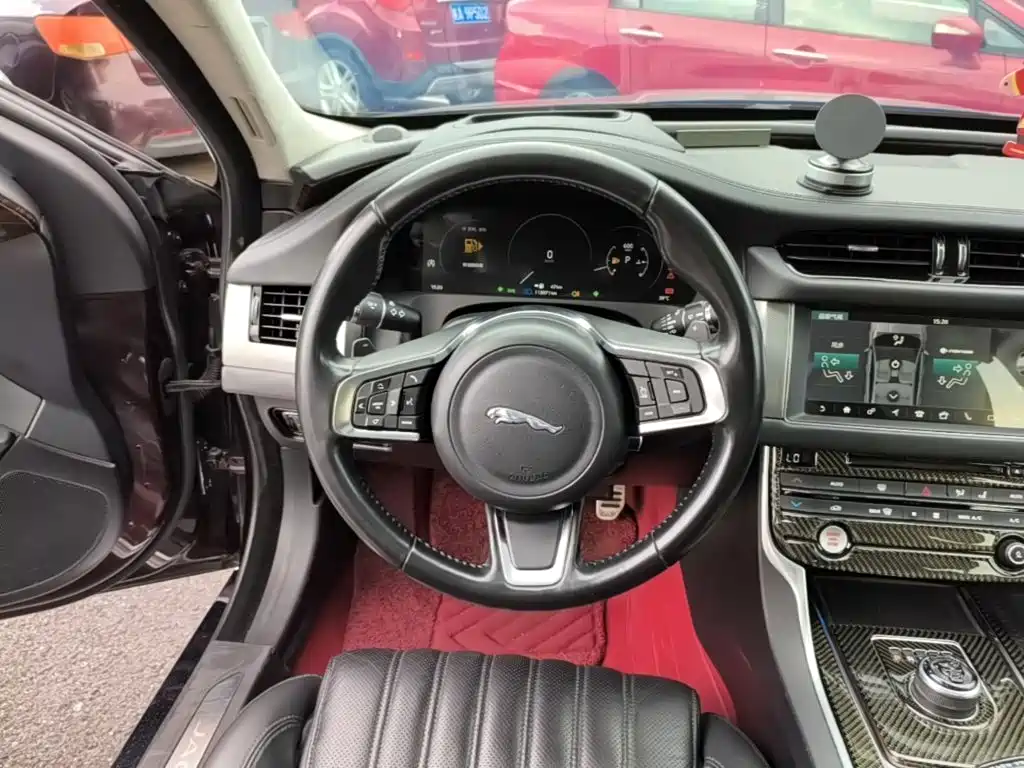 Jaguar XFL 2018 XFL 3.0 SC 340PS Luxury Edition купить на сайте DeffCars