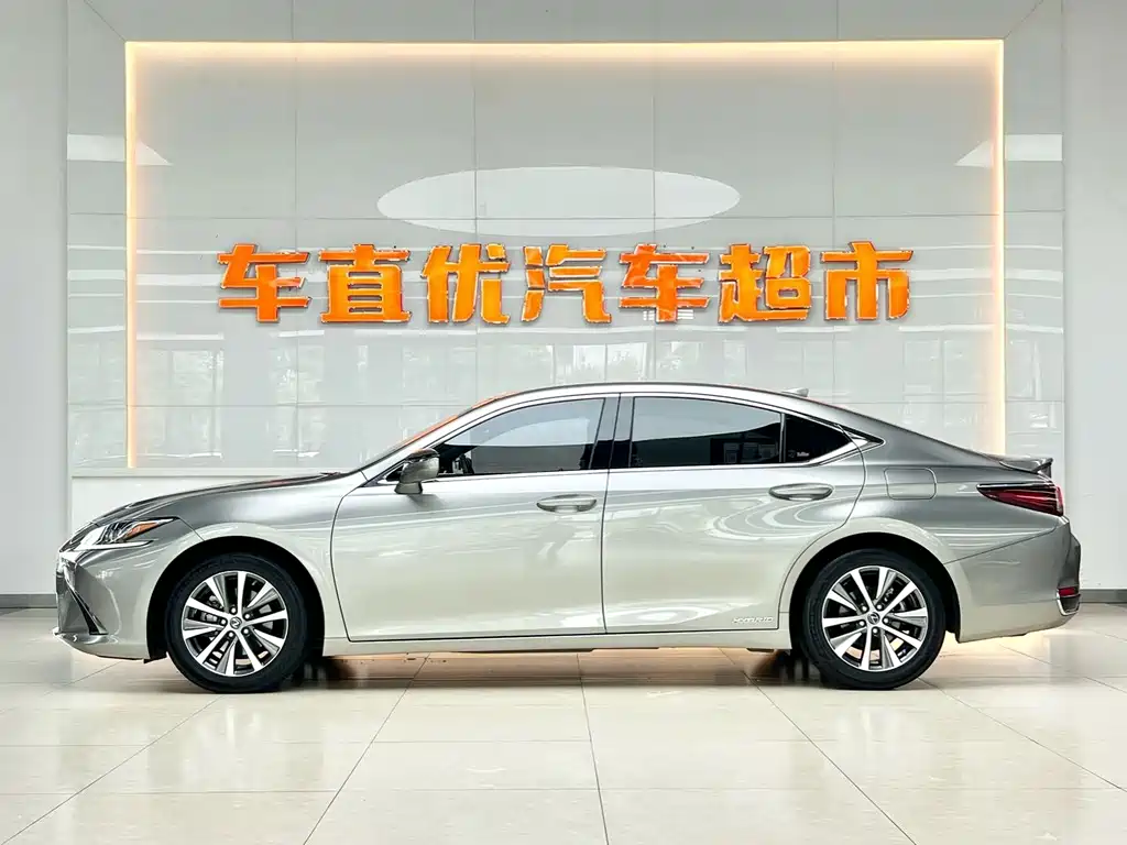 Lexus ES 2020 300h Excellence Edition купить на сайте DeffCars