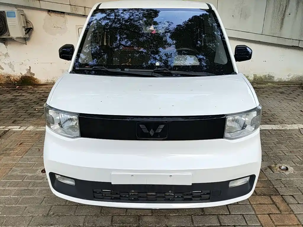 Hongguang MINIEV 2022 Yuexiang model lithium iron phosphate купить на сайте DeffCars