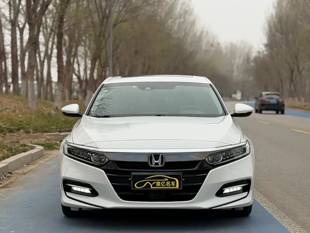 Accord 2018 Sharp Hybrid 2.0L Sharp Collar Edition National VI купить на сайте DeffCars