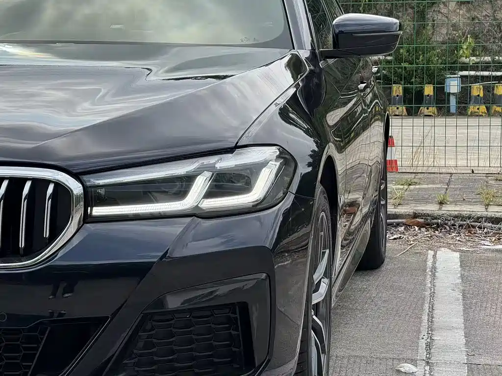 BMW 5 Series 2022 525Li M Sports Package купить на сайте DeffCars