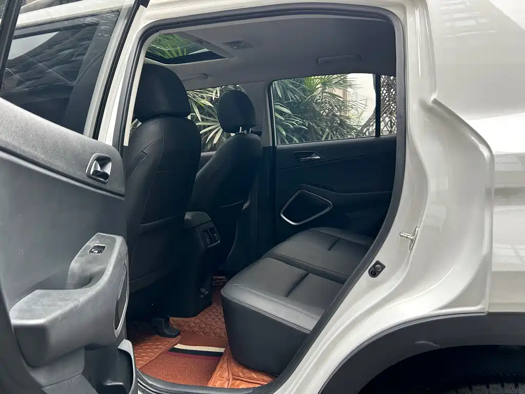 Beijing Hyundai ix35 2019 2.0L automatic two-wheel drive Zhiyong·Enjoy Edition National VI купить на сайте DeffCars