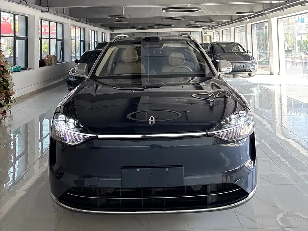 Wenjie M9 2025 extended range Ultra version 52kWh 6-seater version 192-line lidar) купить на сайте DeffCars