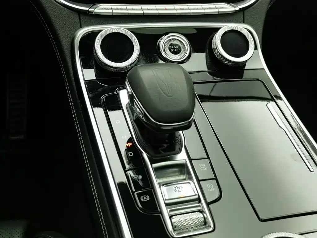Hongqi H9 2020 3.0T Zhilian Qiling four-seater version купить на сайте DeffCars