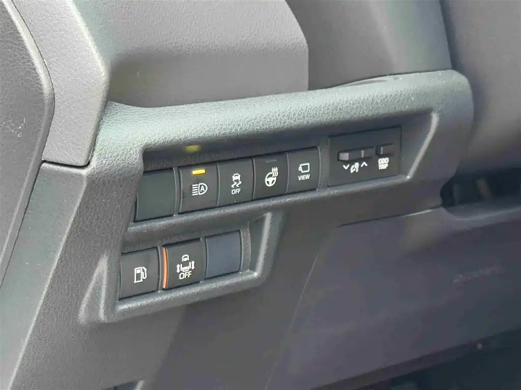 SIENNA 2023 2.5L Hybrid Platinum Edition купить на сайте DeffCars