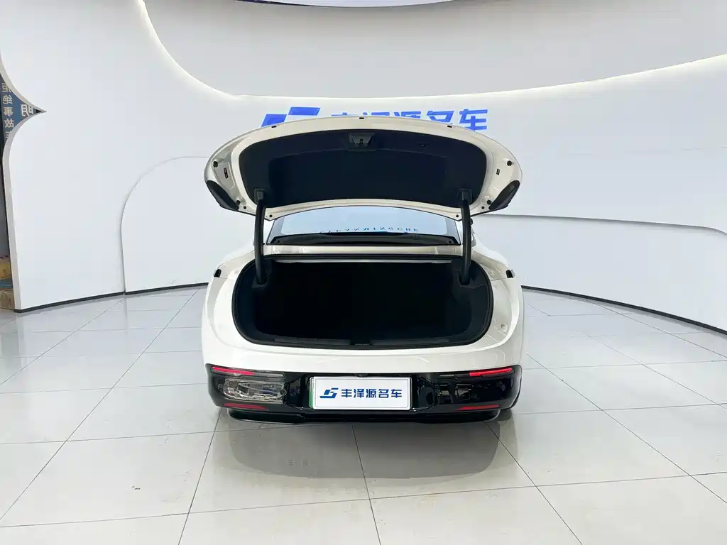 Jikrypton 007 2025 rear-wheel drive smart driving version 75kWh купить на сайте DeffCars
