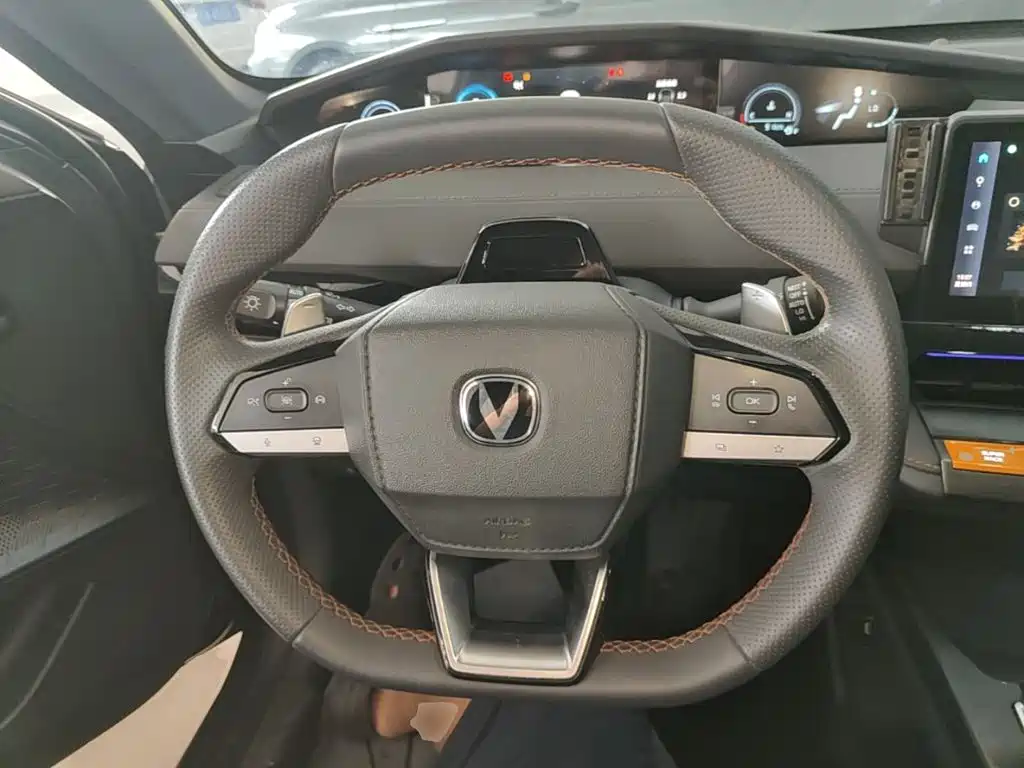 Changan UNI-V 2024 1.5T Premium Type купить на сайте DeffCars