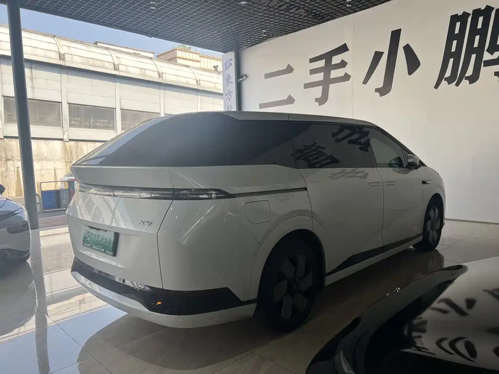 Xpeng X9 2024 model 702 super long battery life Max купить на сайте DeffCars