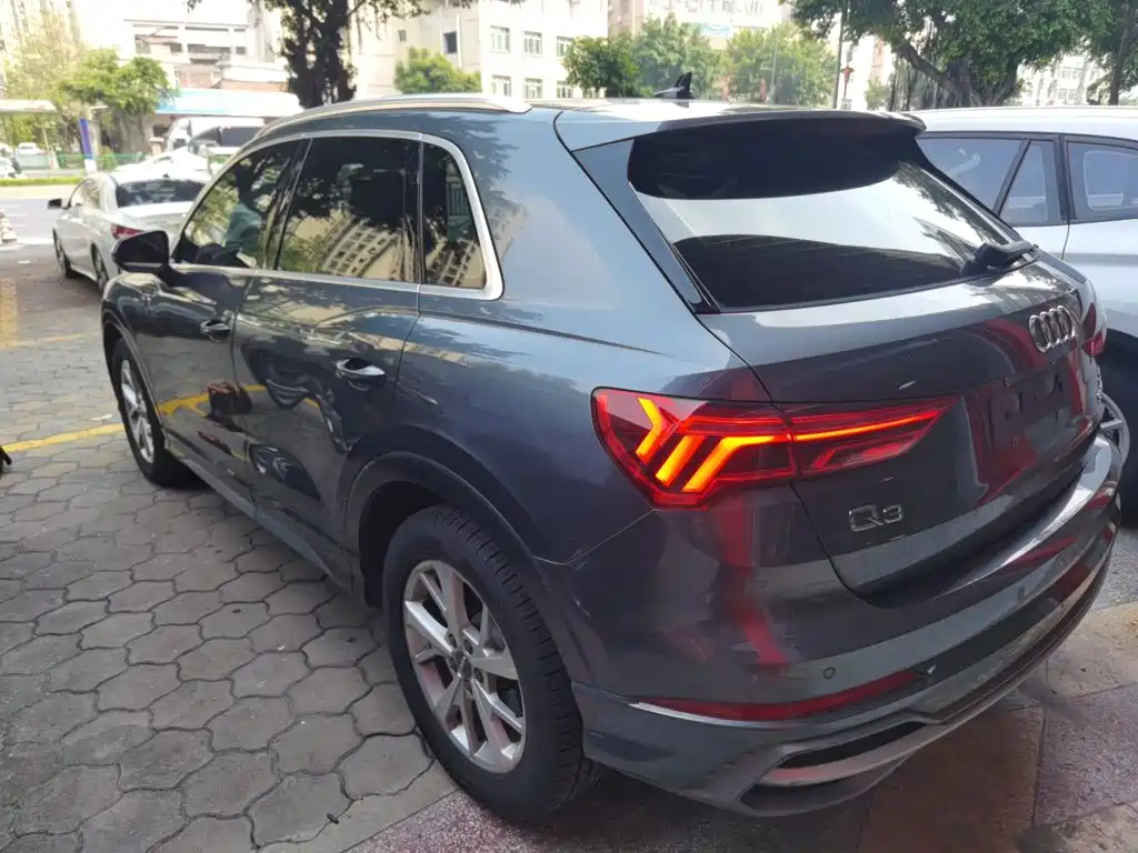 Audi Q3 2019 35 TFSI aggressive and dynamic купить на сайте DeffCars