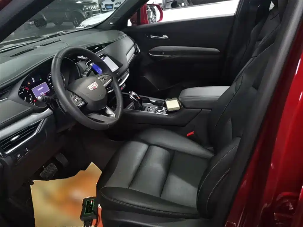 凯迪拉克XT4 2022款 28T 两驱豪华型 купить на сайте DeffCars