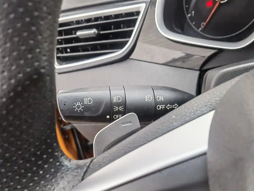 Baojun 310 2017 1.5L automatic fashion model купить на сайте DeffCars