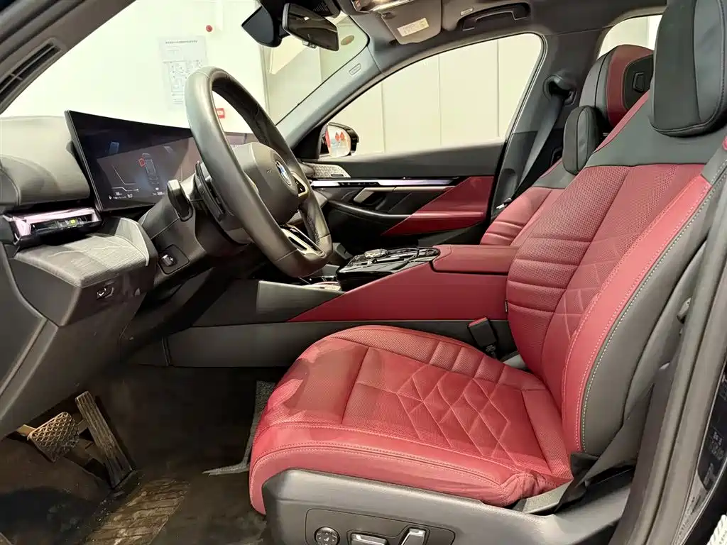 BMW 5 Series 2025 530Li Exclusive M Sports Package купить на сайте DeffCars