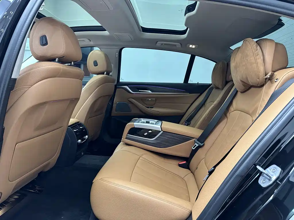 BMW 5 Series 2018 Facelift 530Li Exclusive Luxury Package купить на сайте DeffCars