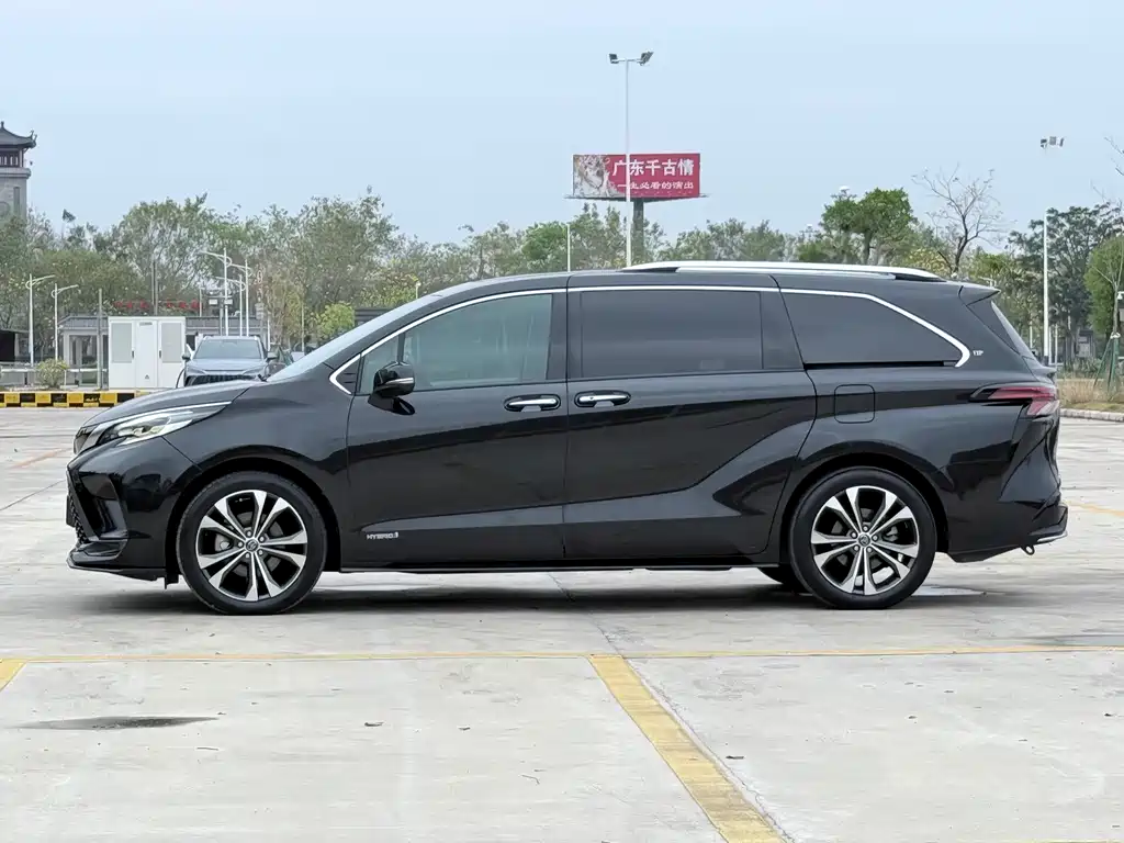 Grevia 2022 2.5L Hybrid Premium Edition купить на сайте DeffCars