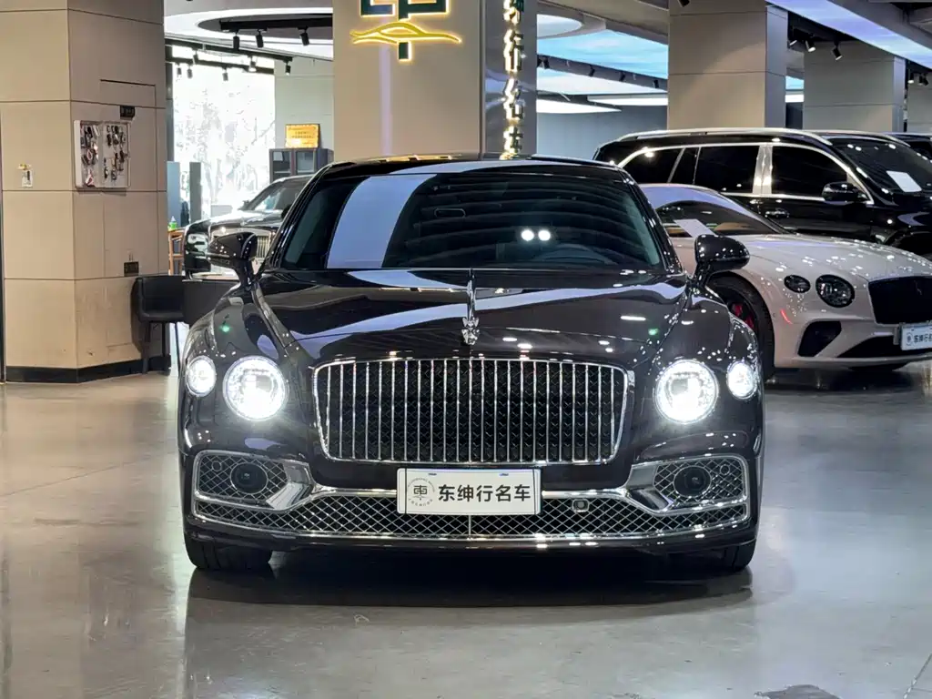 Flying Spur 2023 4.0T V8 Yadu Edition купить на сайте DeffCars