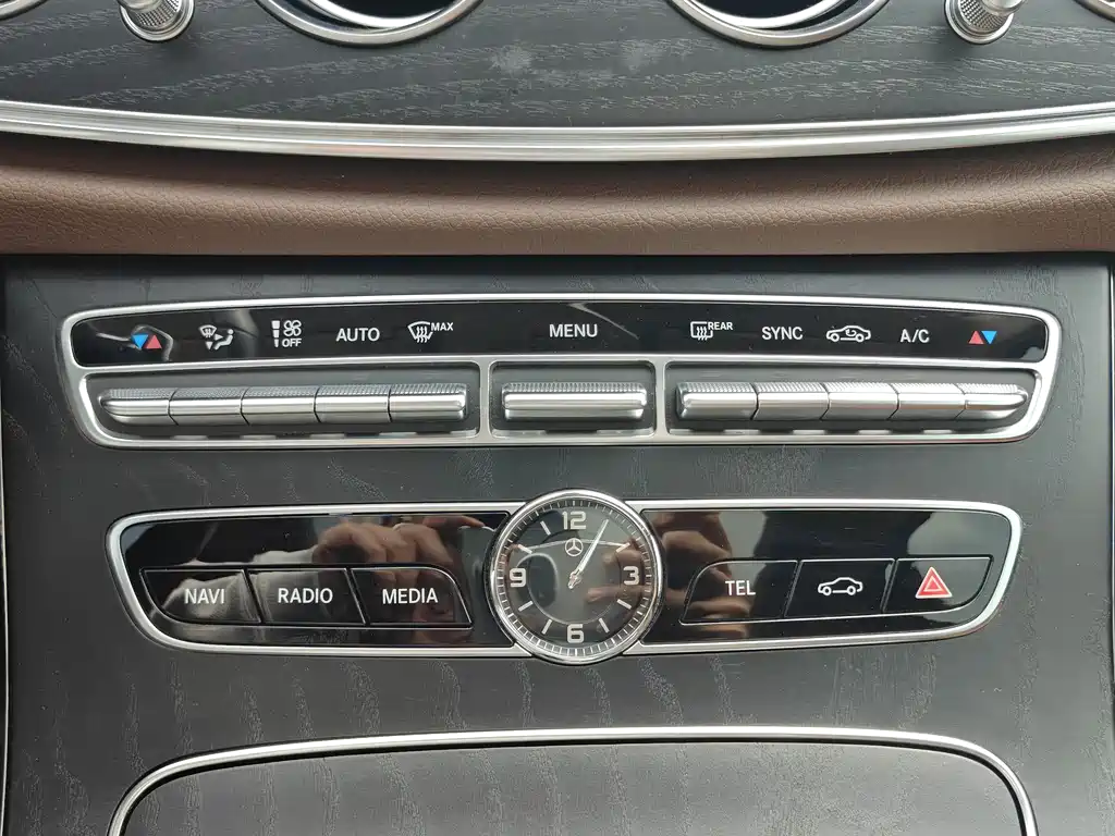 Mercedes-Benz E-Class 2019 E 300 L Sports Luxury купить на сайте DeffCars
