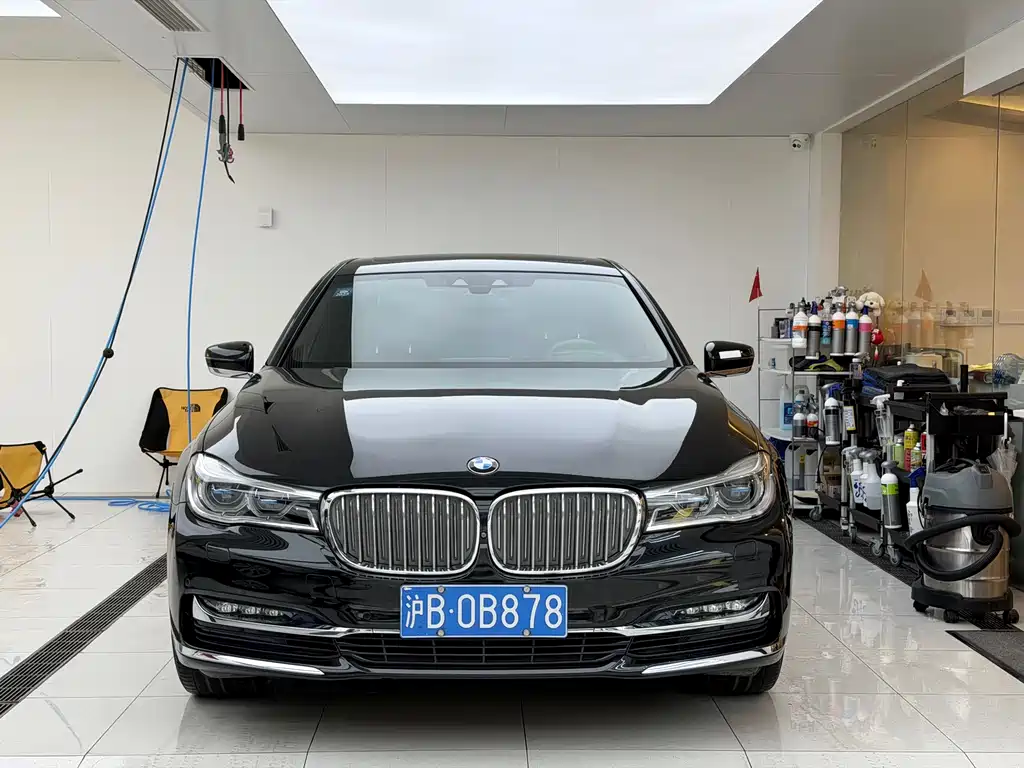 BMW 7 Series 2017 740Li xDrive Luxury купить на сайте DeffCars
