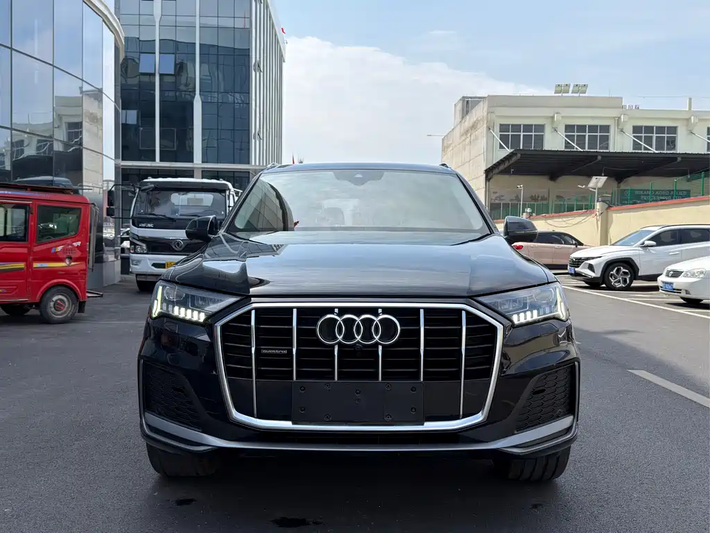 Audi Q7 2021 45 TFSI quattro S line sports купить на сайте DeffCars