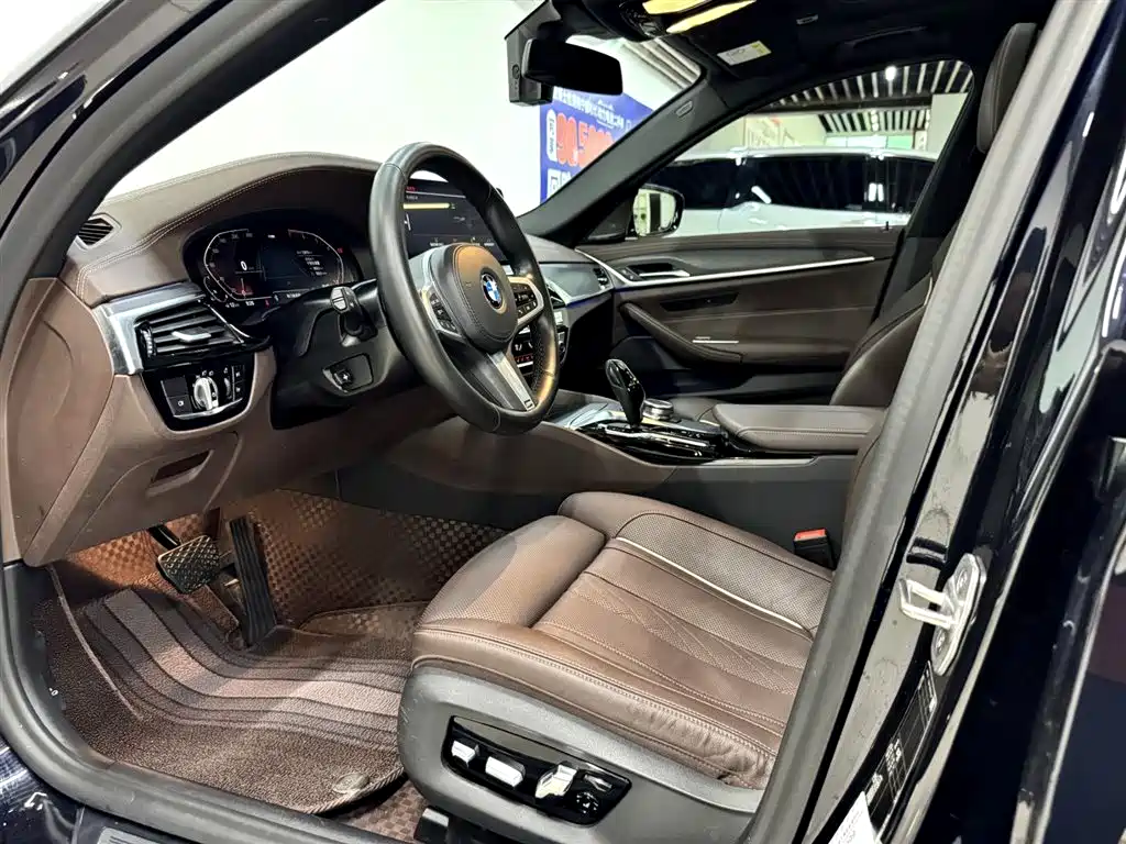 BMW 5 Series 2021 Facelift 530Li Exclusive M Sports Package купить на сайте DeffCars