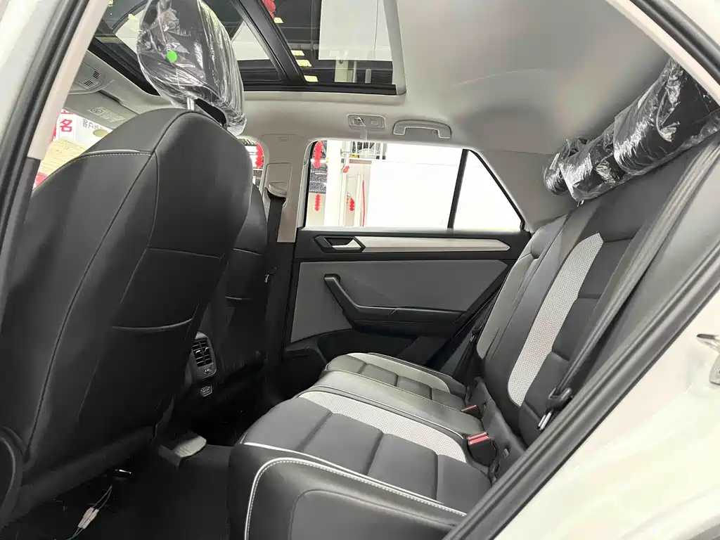 T-ROC 2025 model 2 facelift 280TSI DSG two-wheel drive time version купить на сайте DeffCars