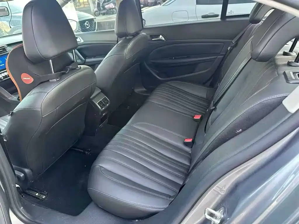 Peugeot 408 2022 1.6T light chasing version купить на сайте DeffCars