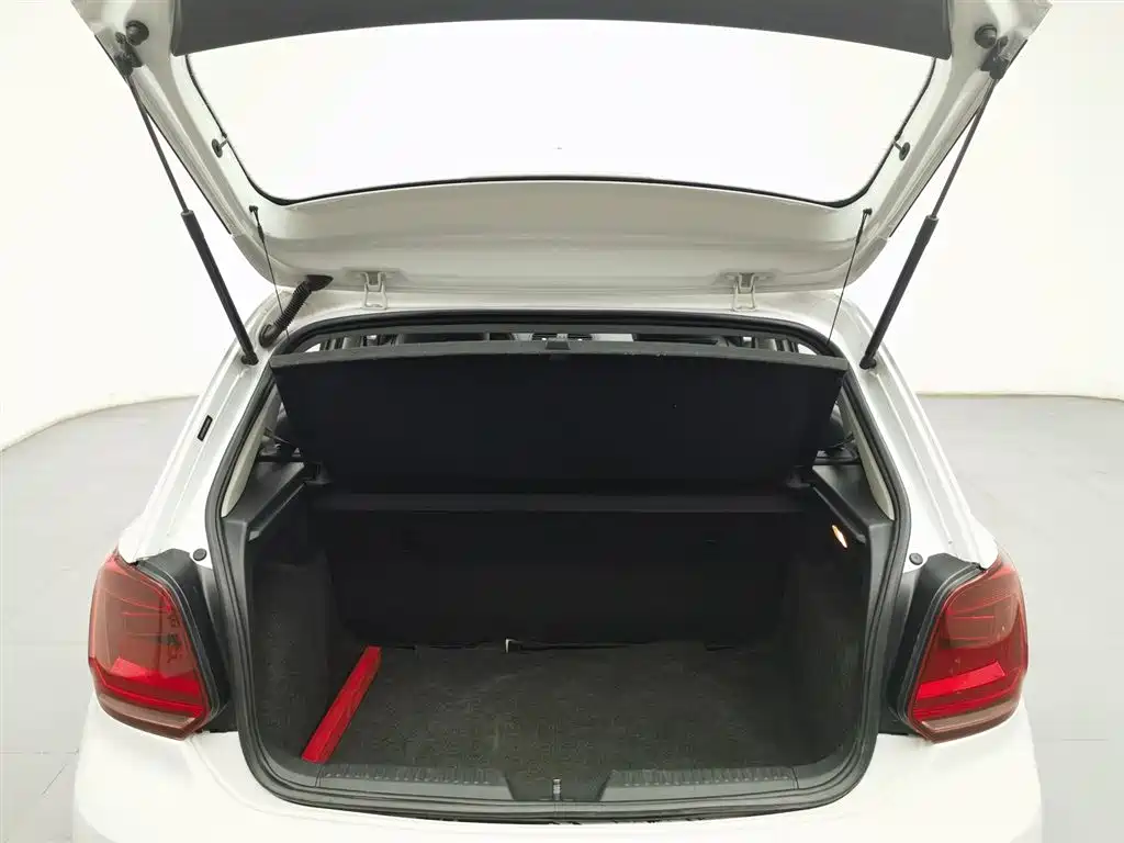 Polo 2018 1.5L automatic safe driving model купить на сайте DeffCars