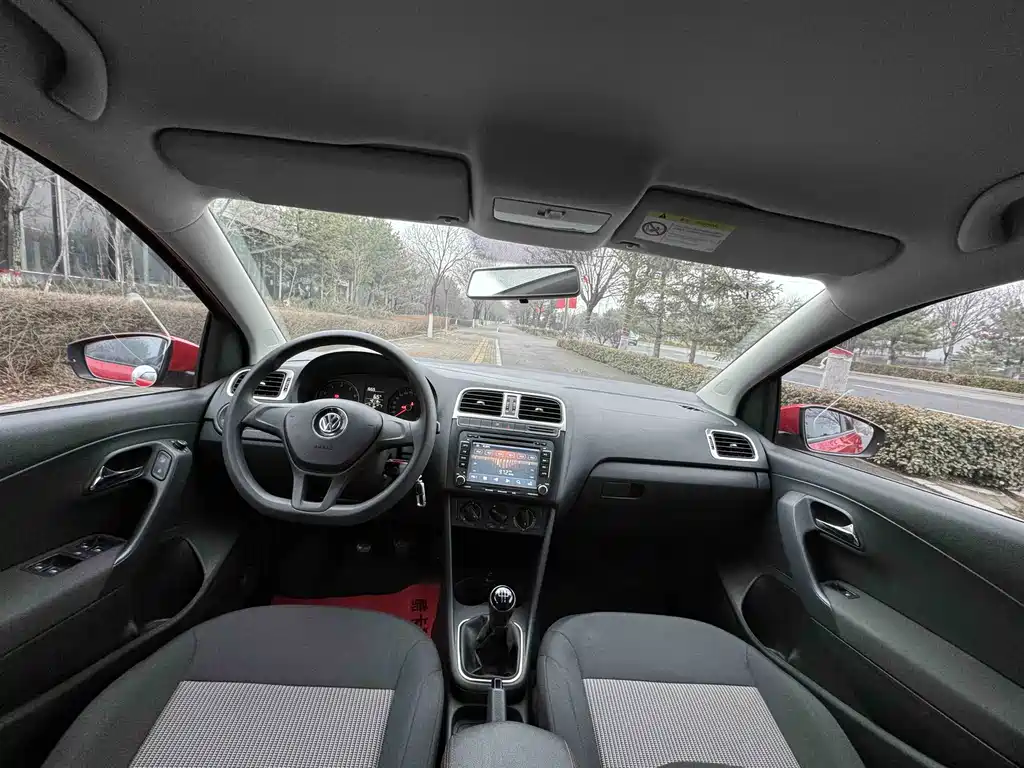 Polo 2014 1.4L manual fashion version купить на сайте DeffCars