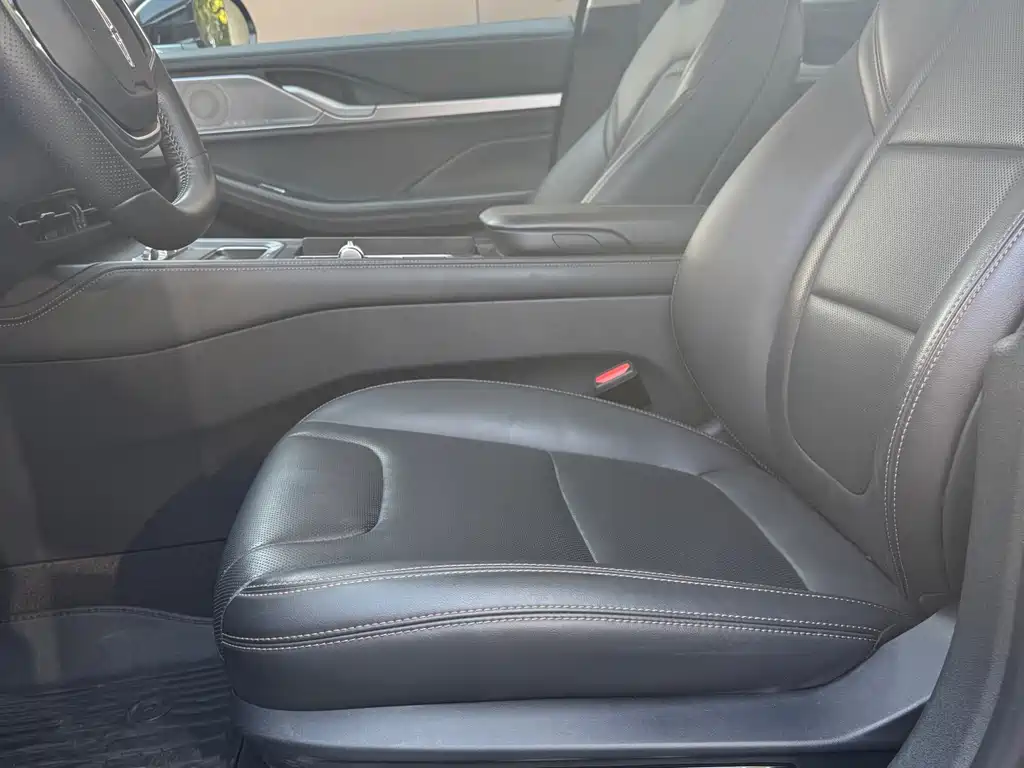 Lincoln Z 2025 2.0T Premium Edition купить на сайте DeffCars