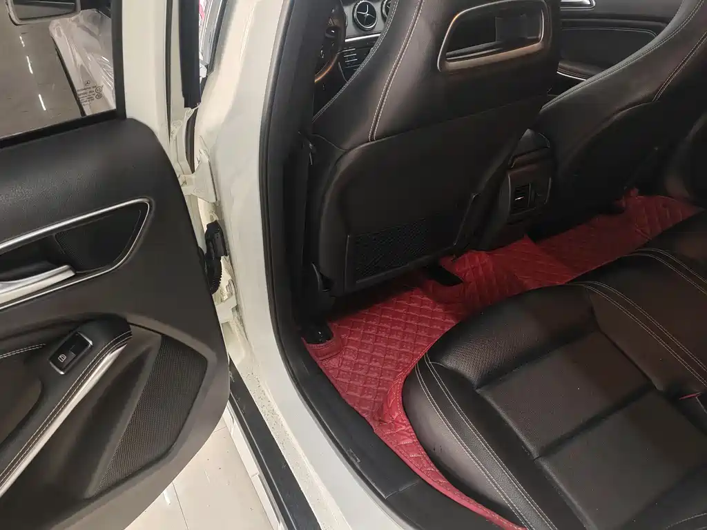 Mercedes-Benz GLA 2016 GLA 200 Fashion Model купить на сайте DeffCars