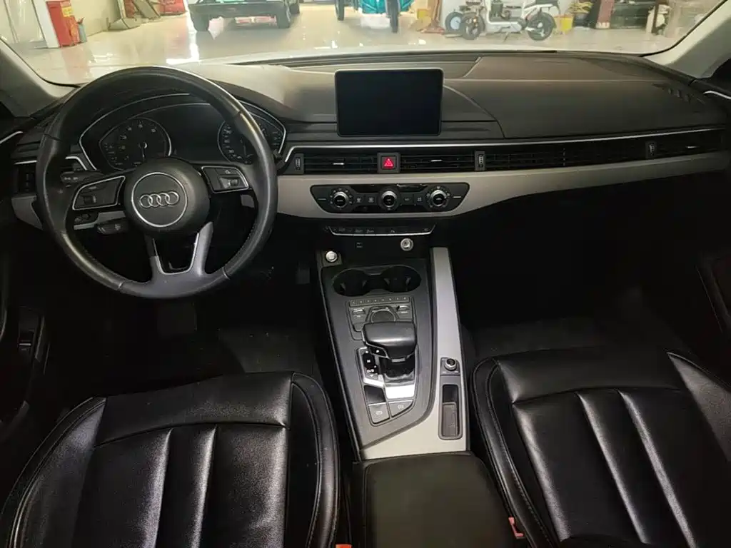 Audi A4L 2018 30th Anniversary Model 40 TFSI Enterprising купить на сайте DeffCars