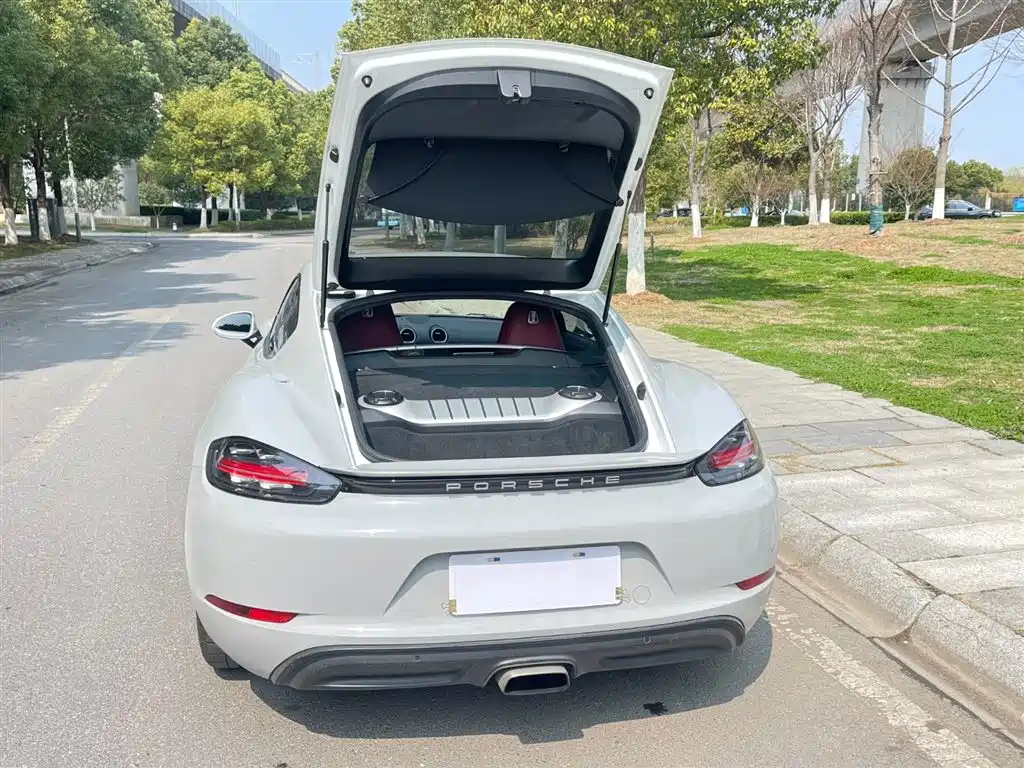 Porsche 718 2018 Cayman 2.0T купить на сайте DeffCars