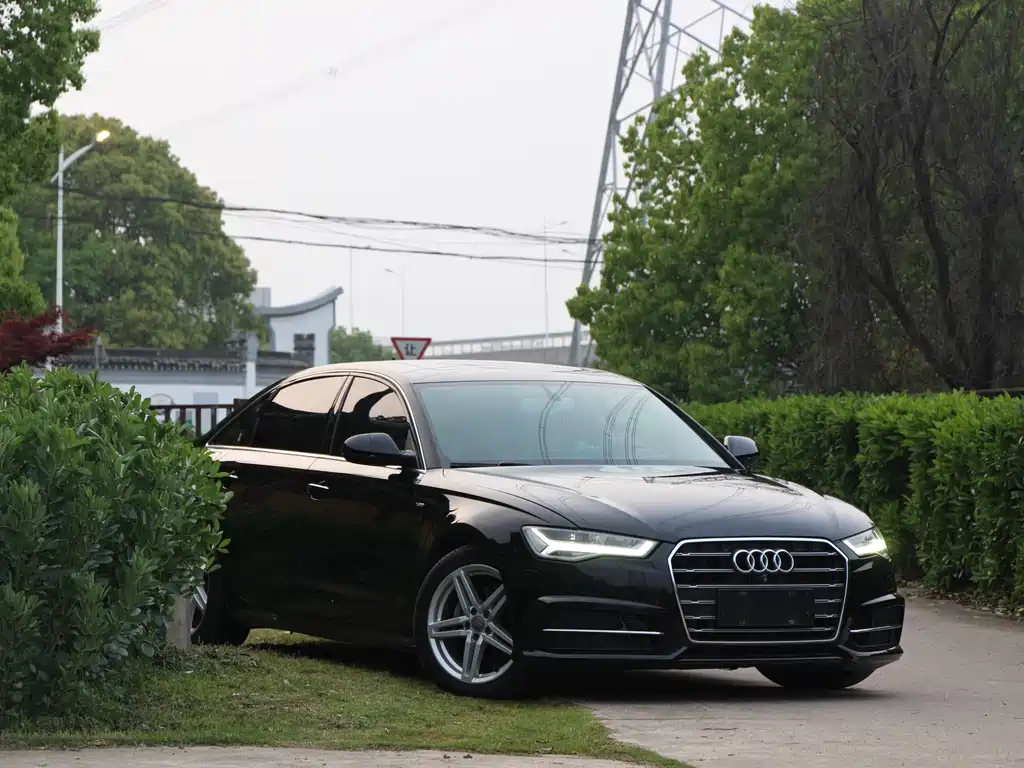 Audi A6L 2018 30th Anniversary Model 30 FSI Fashion Model купить на сайте DeffCars