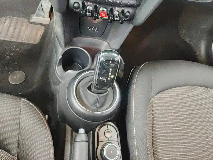 Mini 2018 1.5T one plus five-door edition купить на сайте DeffCars