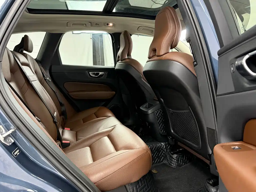 Volvo XC60 2019 T5 Four-wheel Drive Smart Edition National VI купить на сайте DeffCars