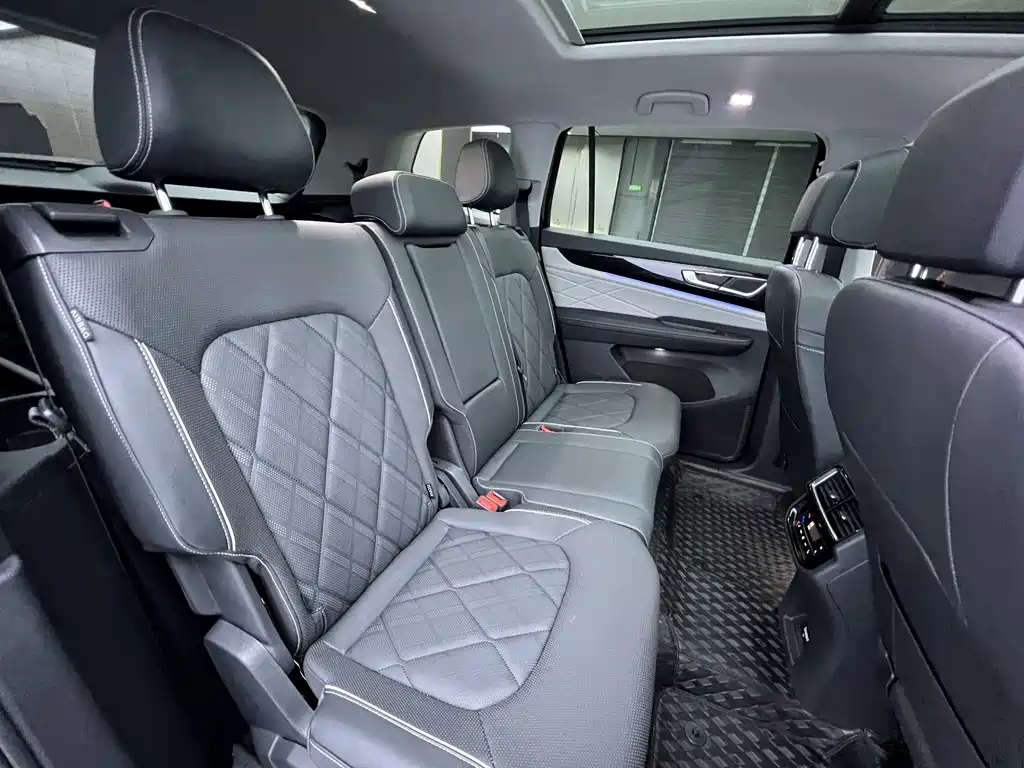 Touron 2024 380TSI four-wheel drive luxury version купить на сайте DeffCars