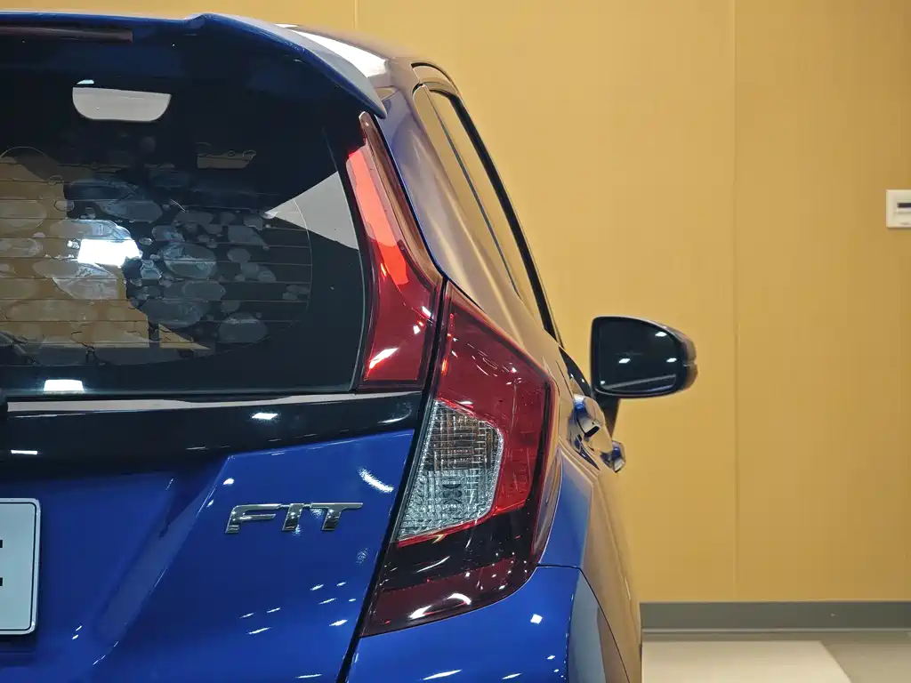 Fit 2018 1.5L CVT Comfort Edition купить на сайте DeffCars