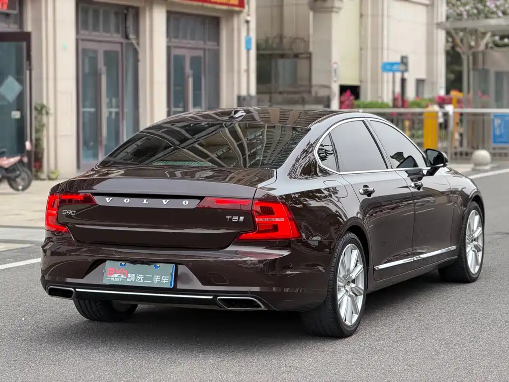 Volvo S90 2017 T5 Zhiya Edition купить на сайте DeffCars