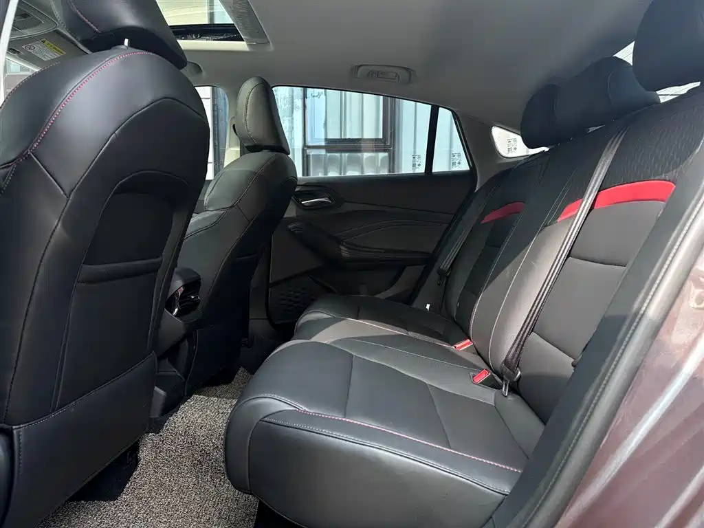 MG5 2023 180DVVT CVT Deluxe Edition купить на сайте DeffCars