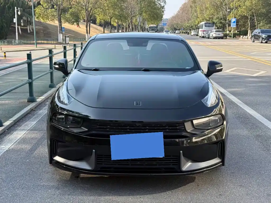 Lynk & Co 03 2021 1.5TD DCT Plus купить на сайте DeffCars