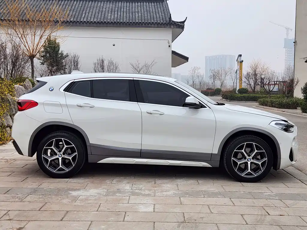 BMW X2 imported 2019 sDrive20i M off-road package National VI купить на сайте DeffCars