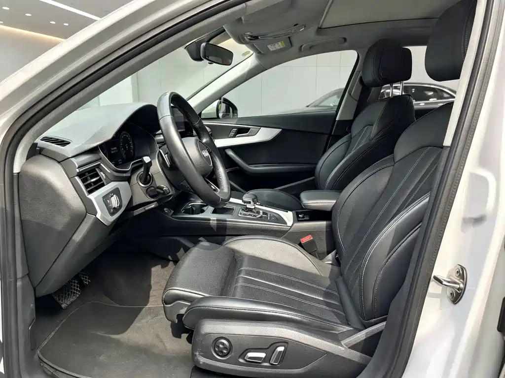 Audi A4L 2024 40 TFSI Fashionable and Dynamic купить на сайте DeffCars