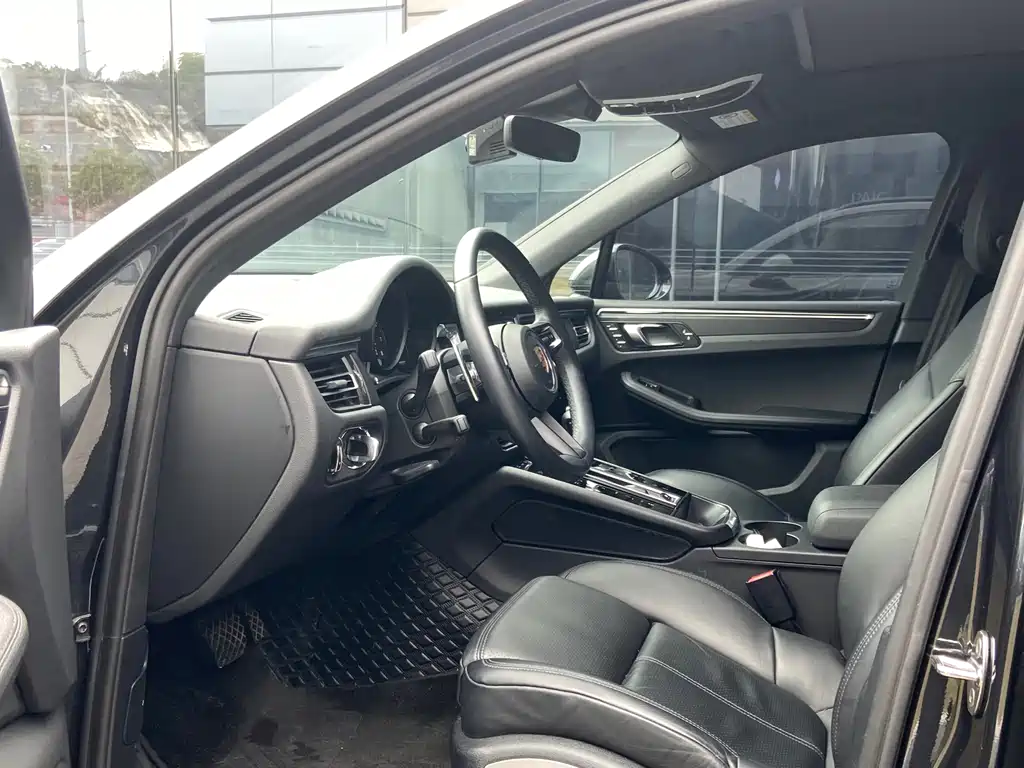 Macan 2023 Macan 2.0T купить на сайте DeffCars