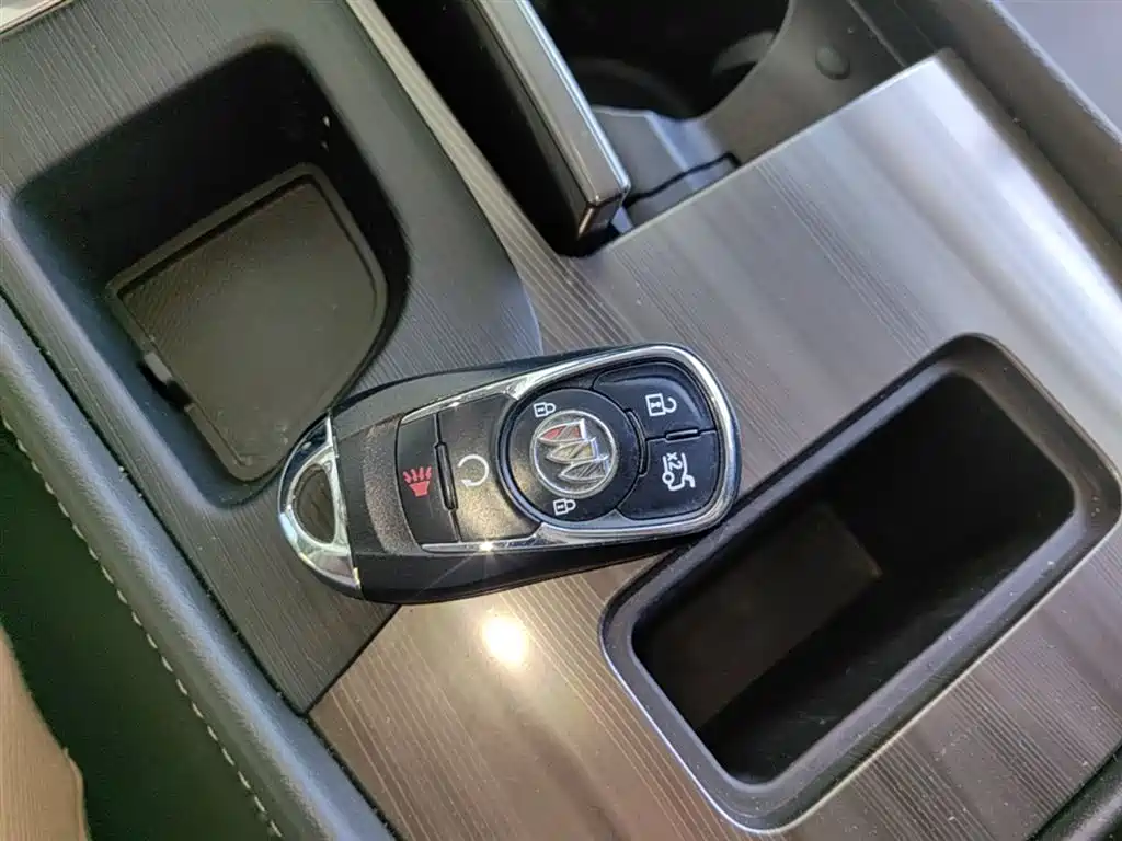 LaCrosse 2021 652T luxury model купить на сайте DeffCars