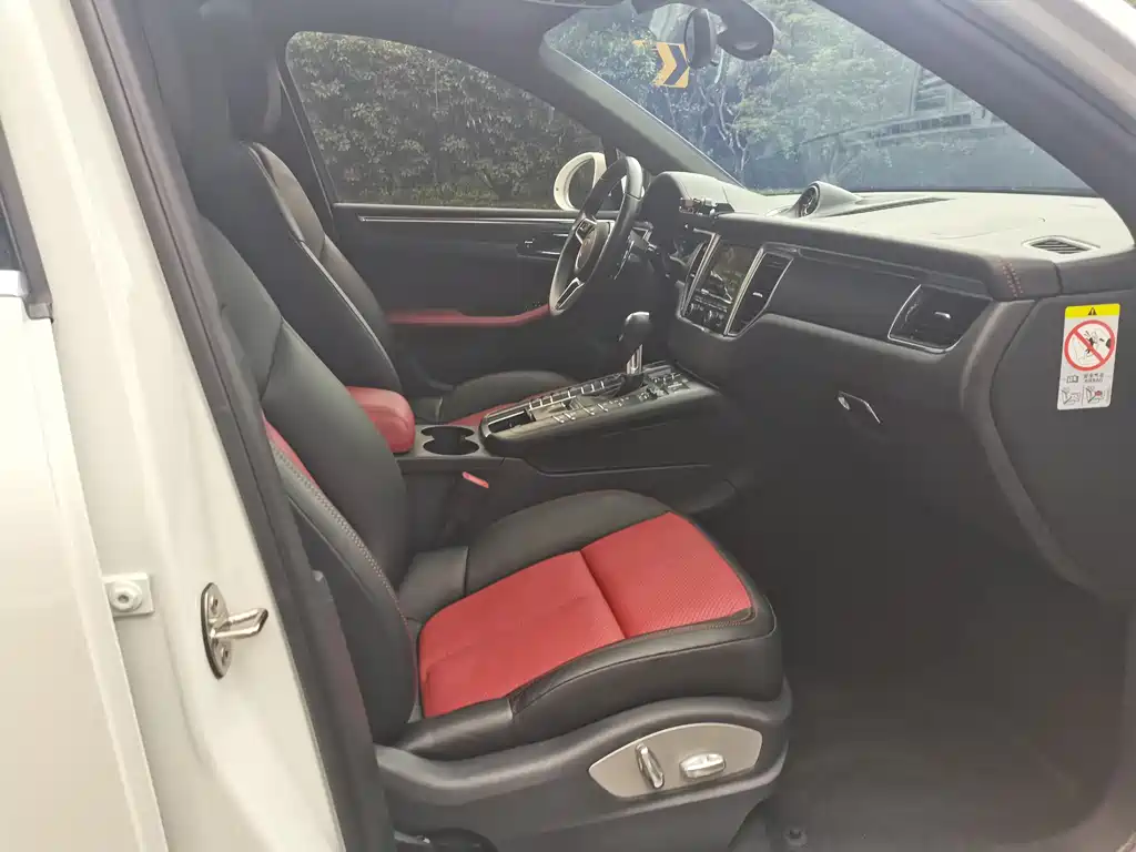 Macan 2016 Macan 2.0T купить на сайте DeffCars