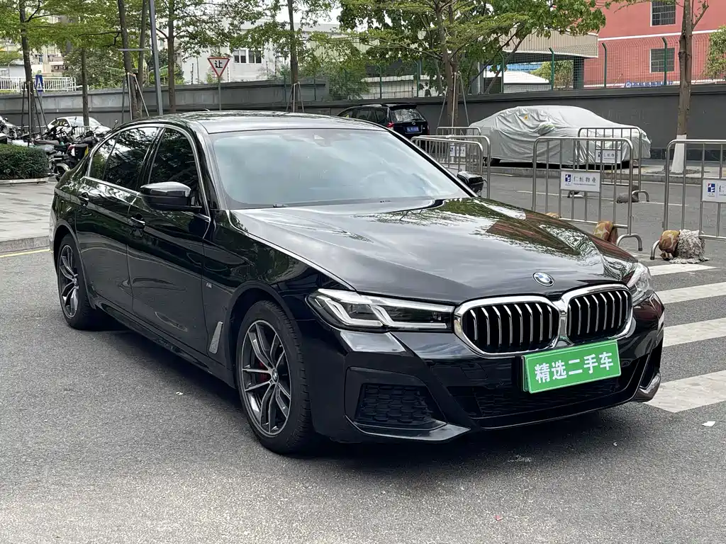 BMW 5 Series New Energy 2021 Model 535Le M Sports Package купить на сайте DeffCars