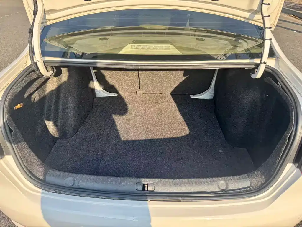 Lavida 2013 facelift 1.4TSI DSG comfort version купить на сайте DeffCars